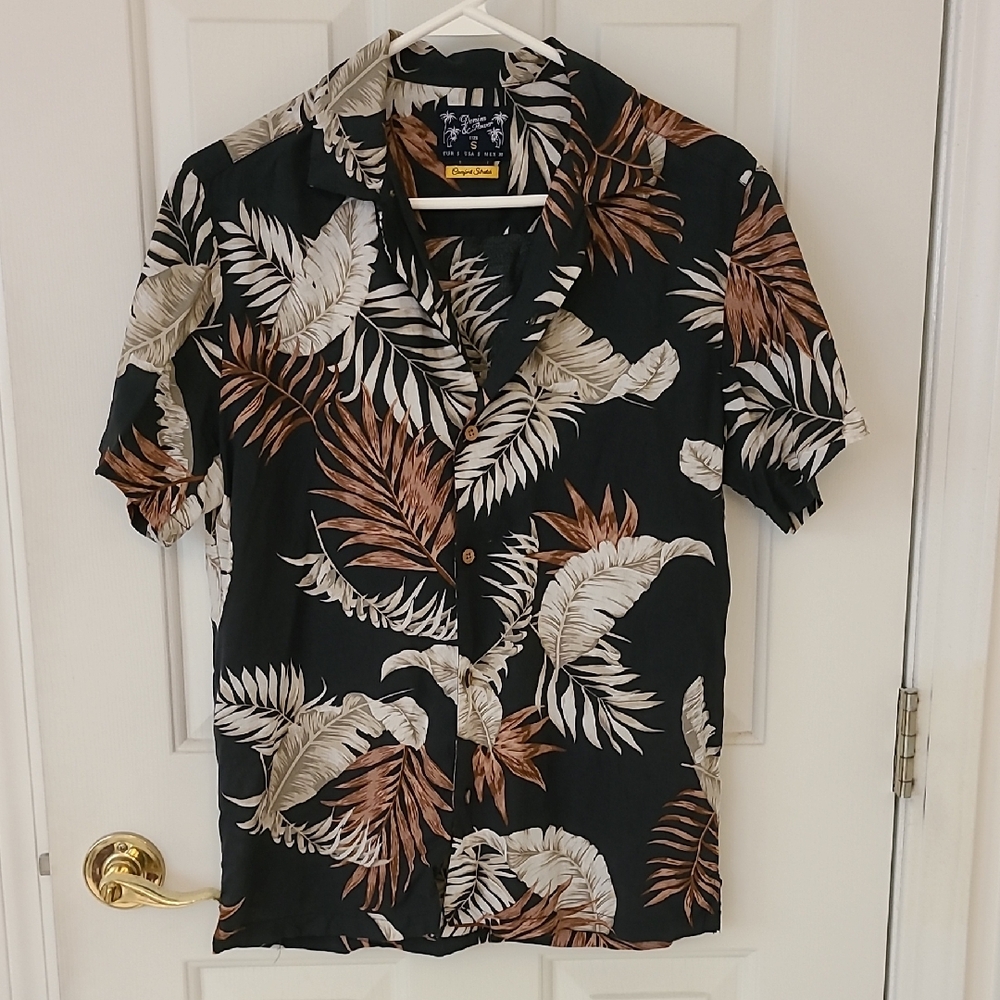 Casual Hawaiian Button Down Shirt